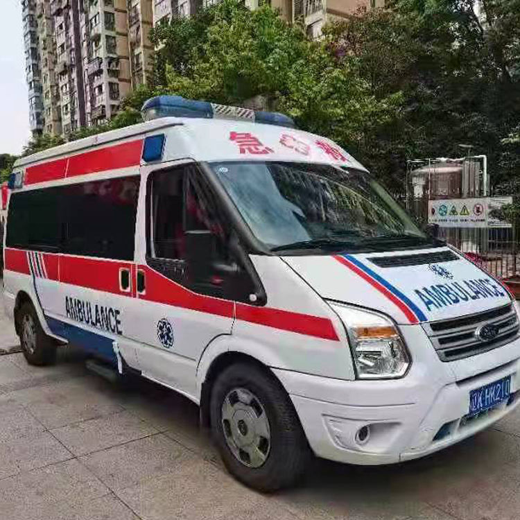 加查长途救护车护送病人返乡